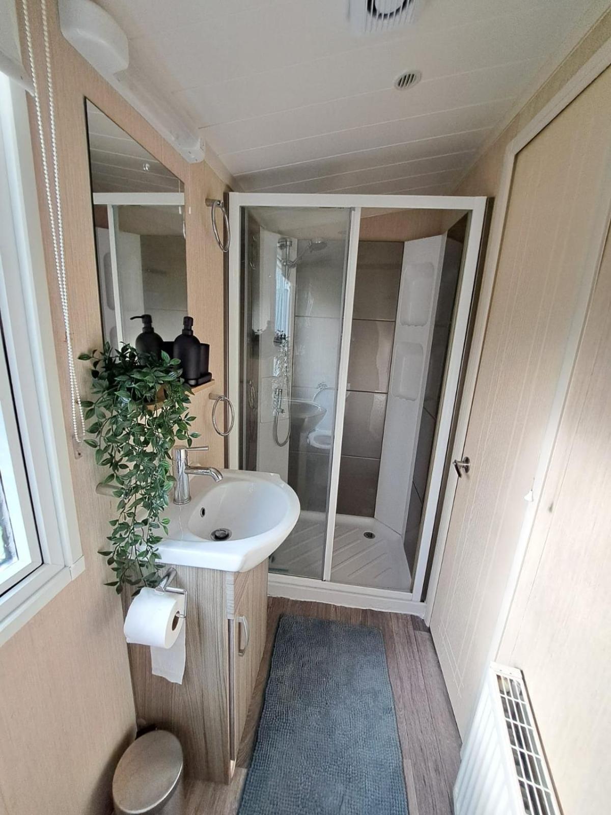 Ruim Chalet, Midden In Het Bos! นึนชเปท ภายนอก รูปภาพ