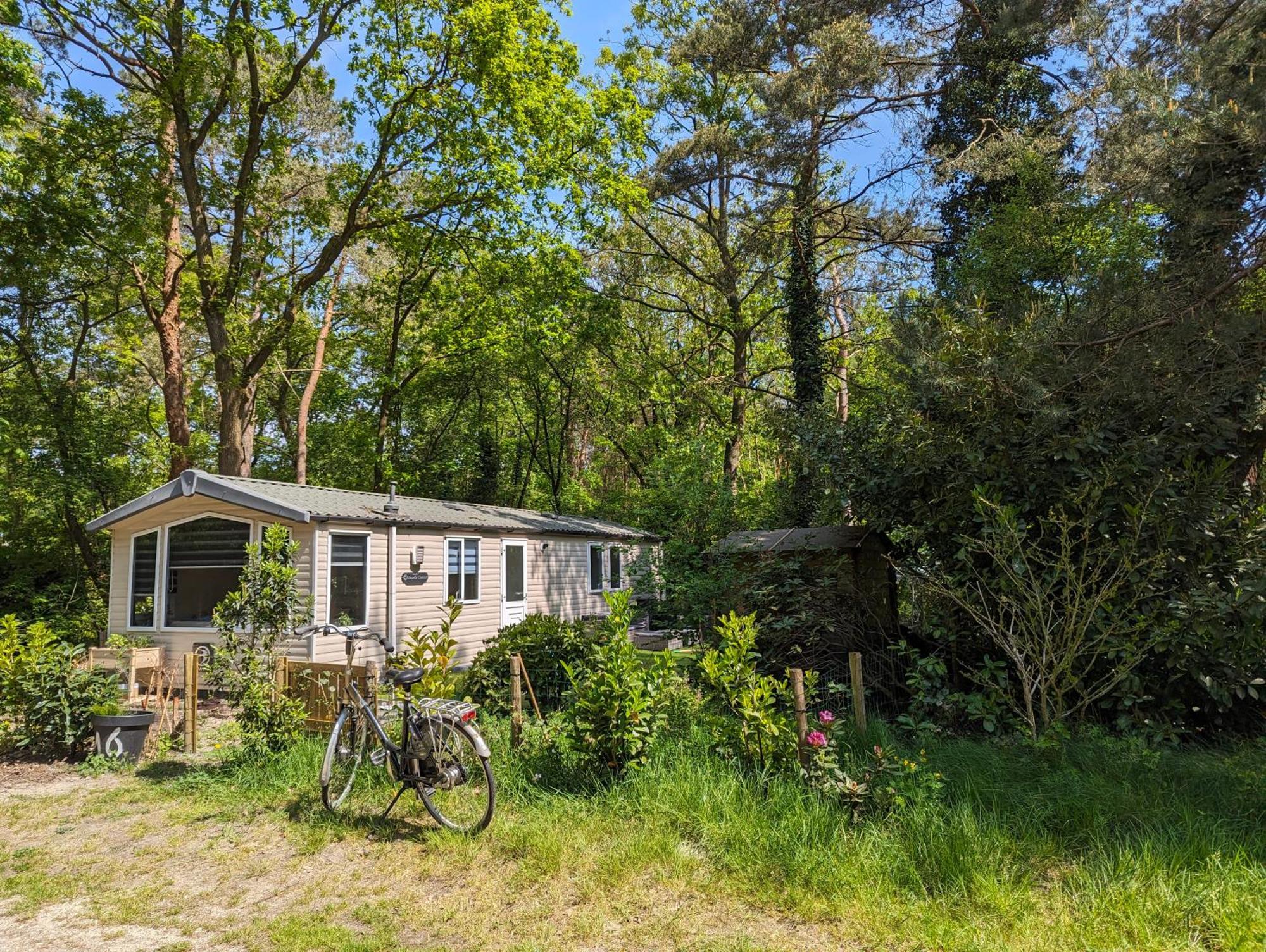 Ruim Chalet, Midden In Het Bos! นึนชเปท ภายนอก รูปภาพ